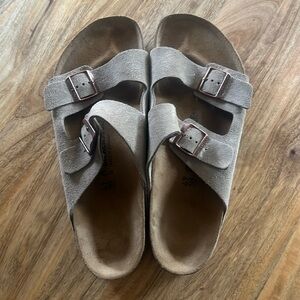 Men’s Birkenstocks Arizona in EU 47 (~13.5 US) BARELY WORN